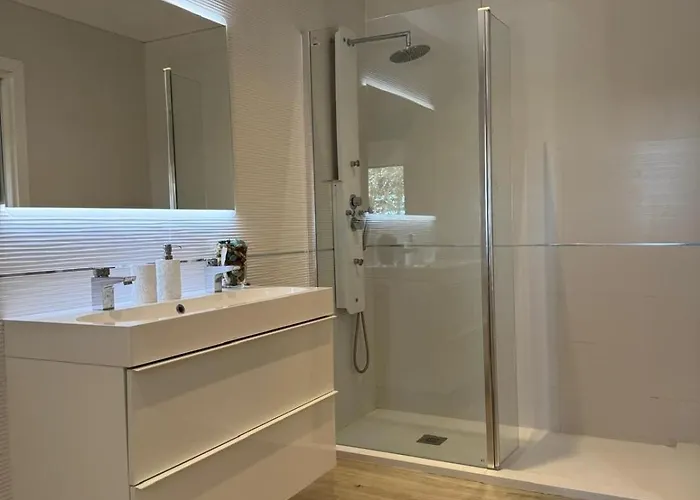 Semesterbostad Stylish Retreat Sea View