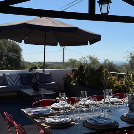 Stylish Retreat Sea View