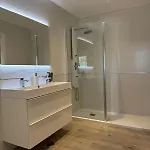 Feriehus Stylish Retreat Sea View